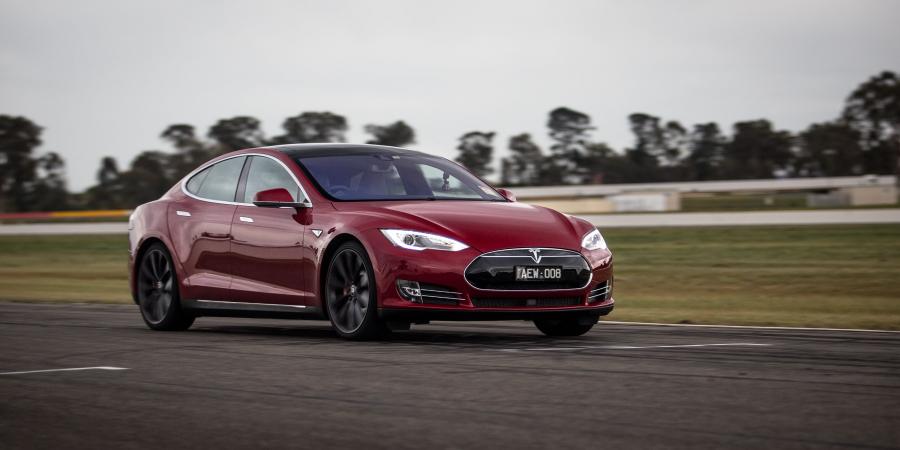  Tesla Model S P85D 2014 года  (AU) (фото 17 из 19)
